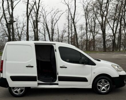 Белый Ситроен Берлинго, объемом двигателя 1.6 л и пробегом 303 тыс. км за 2499 $, фото 11 на Automoto.ua