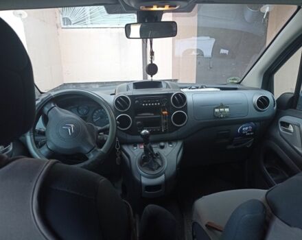 Белый Ситроен Берлинго, объемом двигателя 0 л и пробегом 260 тыс. км за 7100 $, фото 5 на Automoto.ua