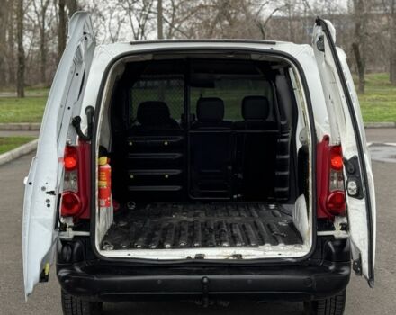 Белый Ситроен Берлинго, объемом двигателя 1.6 л и пробегом 303 тыс. км за 2499 $, фото 14 на Automoto.ua