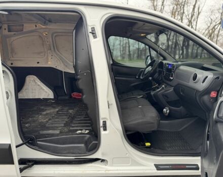 Белый Ситроен Берлинго, объемом двигателя 1.6 л и пробегом 303 тыс. км за 2499 $, фото 15 на Automoto.ua