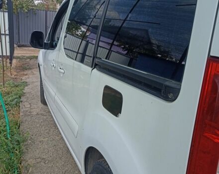 Белый Ситроен Берлинго, объемом двигателя 0 л и пробегом 260 тыс. км за 7100 $, фото 3 на Automoto.ua