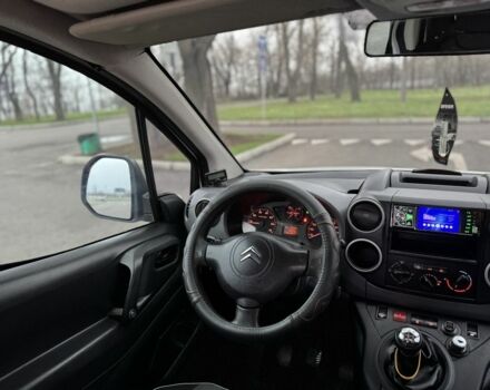 Белый Ситроен Берлинго, объемом двигателя 1.6 л и пробегом 303 тыс. км за 2499 $, фото 17 на Automoto.ua