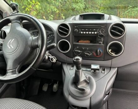 Ситроен Берлинго 2013 в Звенигородка на Automoto.ua Белый Ситроен Берлинго, объемом двигателя 1.6 л и пробегом 250 тыс. км за 6800 $, фото 2 на Automoto.ua