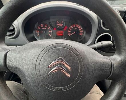 Белый Ситроен Берлинго, объемом двигателя 1.6 л и пробегом 187 тыс. км за 2750 $, фото 5 на Automoto.ua