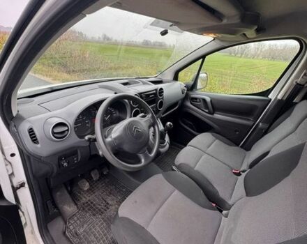 Білий Сітроен Берлінго, об'ємом двигуна 1.6 л та пробігом 187 тис. км за 3500 $, фото 6 на Automoto.ua