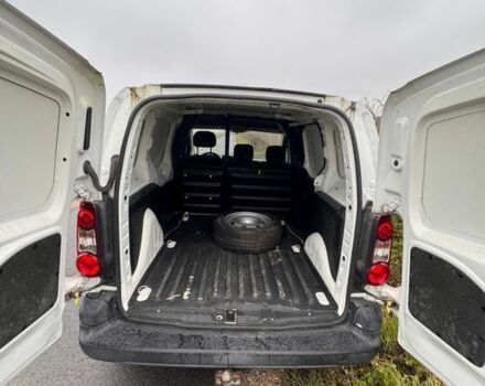 Білий Сітроен Берлінго, об'ємом двигуна 1.6 л та пробігом 187 тис. км за 3500 $, фото 4 на Automoto.ua