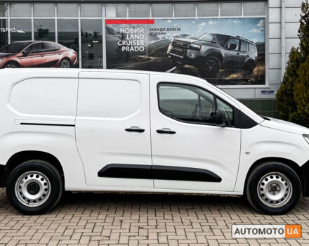 Белый Ситроен Берлинго, объемом двигателя 1.6 л и пробегом 157 тыс. км за 16797 $, фото 3 на Automoto.ua
