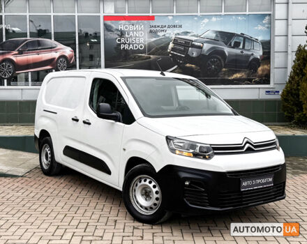 Белый Ситроен Берлинго, объемом двигателя 1.6 л и пробегом 157 тыс. км за 16797 $, фото 2 на Automoto.ua