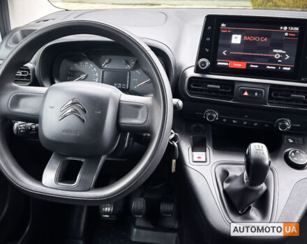 Белый Ситроен Берлинго, объемом двигателя 1.6 л и пробегом 157 тыс. км за 16797 $, фото 11 на Automoto.ua