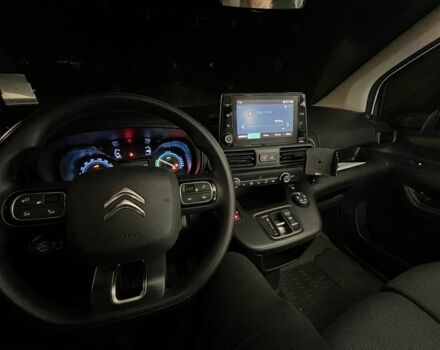 Белый Ситроен Берлинго, объемом двигателя 0 л и пробегом 5 тыс. км за 15000 $, фото 7 на Automoto.ua