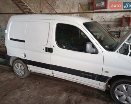 Белый Ситроен Берлинго, объемом двигателя 1.87 л и пробегом 345 тыс. км за 1200 $, фото 8 на Automoto.ua
