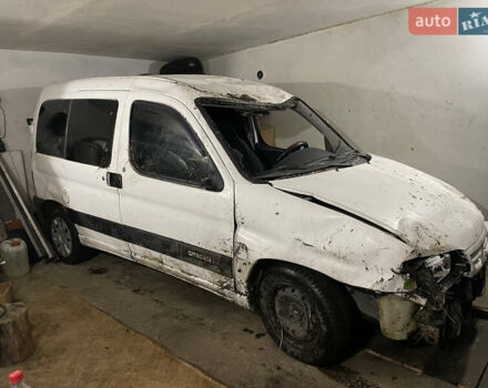 Білий Сітроен Берлінго, об'ємом двигуна 2 л та пробігом 470 тис. км за 1300 $, фото 1 на Automoto.ua