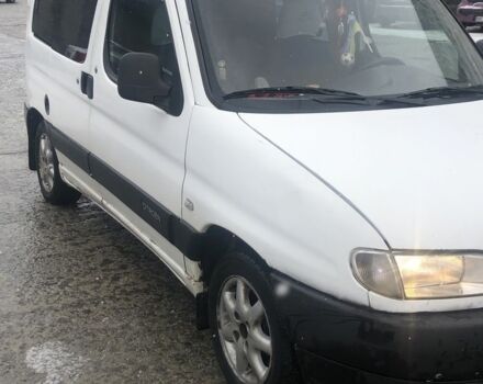 Белый Ситроен Берлинго, объемом двигателя 2 л и пробегом 341 тыс. км за 2800 $, фото 2 на Automoto.ua