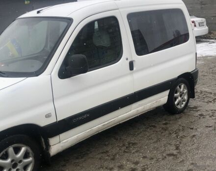 Белый Ситроен Берлинго, объемом двигателя 2 л и пробегом 341 тыс. км за 2800 $, фото 3 на Automoto.ua