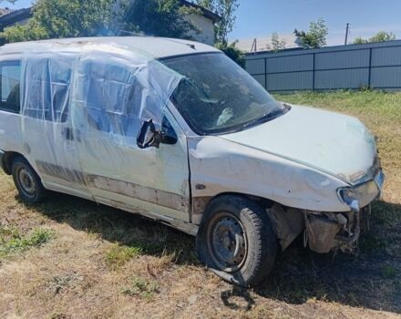 Ситроен Берлинго 2001 в Кицмане на Automoto.ua Белый Ситроен Берлинго, объемом двигателя 0 л и пробегом 380 тыс. км за 1200 $, фото 6 на Automoto.ua