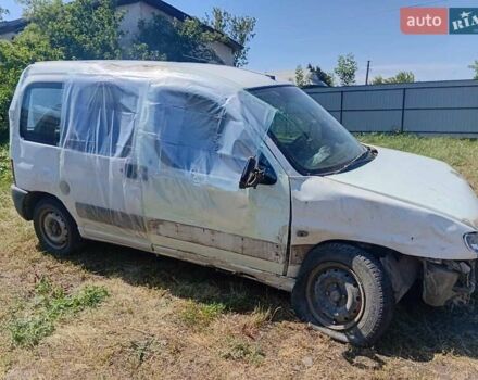 Белый Ситроен Берлинго, объемом двигателя 1.87 л и пробегом 380 тыс. км за 1500 $, фото 2 на Automoto.ua