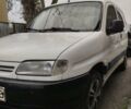Білий Сітроен Берлінго, об'ємом двигуна 1.9 л та пробігом 400 тис. км за 2300 $, фото 1 на Automoto.ua