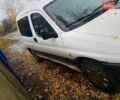 Белый Ситроен Берлинго, объемом двигателя 2 л и пробегом 370 тыс. км за 3200 $, фото 2 на Automoto.ua