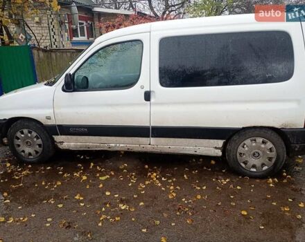Белый Ситроен Берлинго, объемом двигателя 2 л и пробегом 370 тыс. км за 3200 $, фото 3 на Automoto.ua