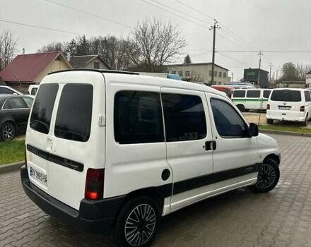 Білий Сітроен Берлінго, об'ємом двигуна 2 л та пробігом 230 тис. км за 2950 $, фото 5 на Automoto.ua