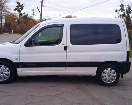 Ситроен Берлинго 2003 в Славуте на Automoto.ua Белый Ситроен Берлинго, объемом двигателя 1.9 л и пробегом 300 тыс. км за 3680 $, фото 5 на Automoto.ua