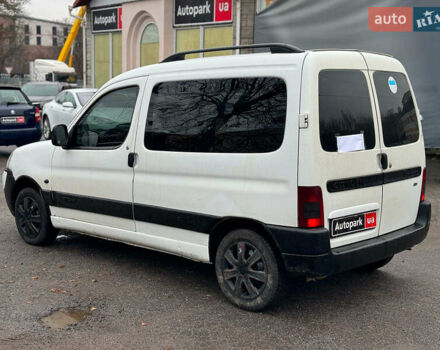 Белый Ситроен Берлинго, объемом двигателя 2 л и пробегом 410 тыс. км за 3990 $, фото 6 на Automoto.ua