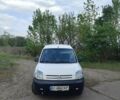 Белый Ситроен Берлинго, объемом двигателя 1.4 л и пробегом 320 тыс. км за 3100 $, фото 1 на Automoto.ua