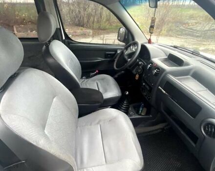 Белый Ситроен Берлинго, объемом двигателя 2 л и пробегом 410 тыс. км за 3500 $, фото 11 на Automoto.ua