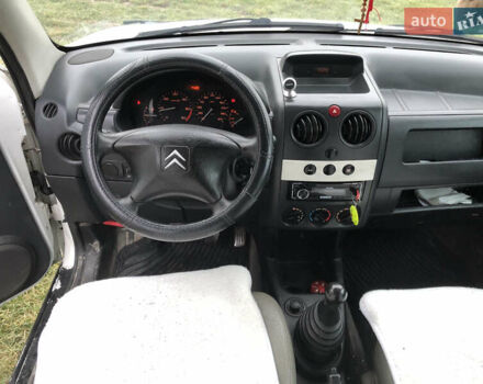 Белый Ситроен Берлинго, объемом двигателя 1.87 л и пробегом 344 тыс. км за 3299 $, фото 4 на Automoto.ua