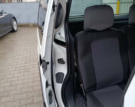 Белый Ситроен Берлинго, объемом двигателя 2 л и пробегом 176 тыс. км за 3999 $, фото 13 на Automoto.ua