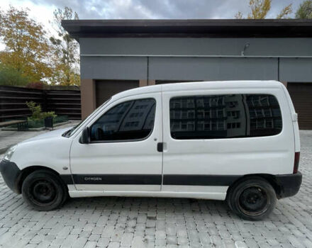 Белый Ситроен Берлинго, объемом двигателя 1.9 л и пробегом 430 тыс. км за 3200 $, фото 3 на Automoto.ua