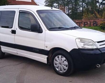 Ситроен Берлинго 2003 в Славуте на Automoto.ua Белый Ситроен Берлинго, объемом двигателя 1.9 л и пробегом 300 тыс. км за 3680 $, фото 2 на Automoto.ua