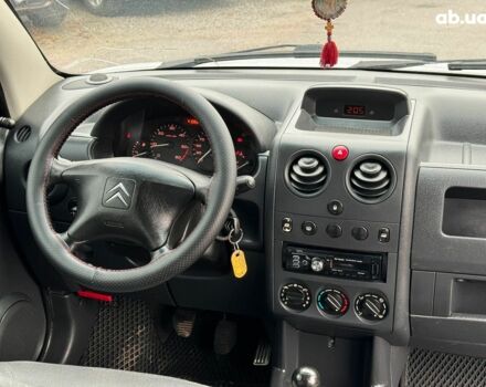 Белый Ситроен Берлинго, объемом двигателя 2 л и пробегом 410 тыс. км за 3990 $, фото 16 на Automoto.ua
