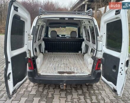 Белый Ситроен Берлинго, объемом двигателя 1.4 л и пробегом 135 тыс. км за 3300 $, фото 3 на Automoto.ua