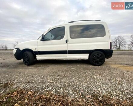 Белый Ситроен Берлинго, объемом двигателя 2 л и пробегом 410 тыс. км за 3500 $, фото 4 на Automoto.ua