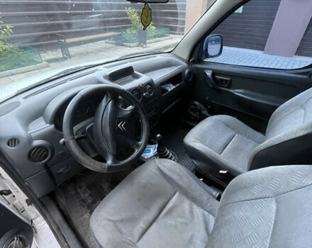 Белый Ситроен Берлинго, объемом двигателя 1.9 л и пробегом 430 тыс. км за 3200 $, фото 5 на Automoto.ua