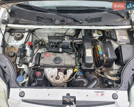 Белый Ситроен Берлинго, объемом двигателя 1.4 л и пробегом 135 тыс. км за 3300 $, фото 4 на Automoto.ua