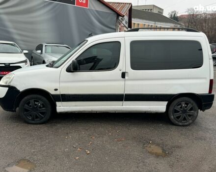 Белый Ситроен Берлинго, объемом двигателя 2 л и пробегом 410 тыс. км за 3990 $, фото 8 на Automoto.ua