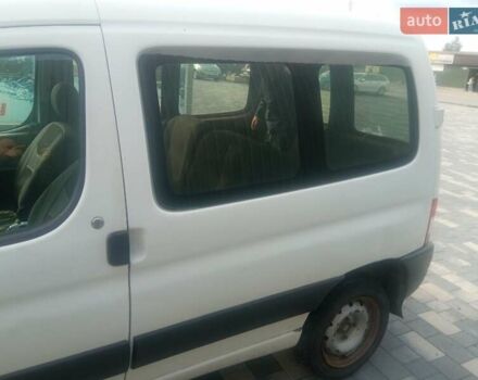 Белый Ситроен Берлинго, объемом двигателя 1.87 л и пробегом 338 тыс. км за 2300 $, фото 3 на Automoto.ua