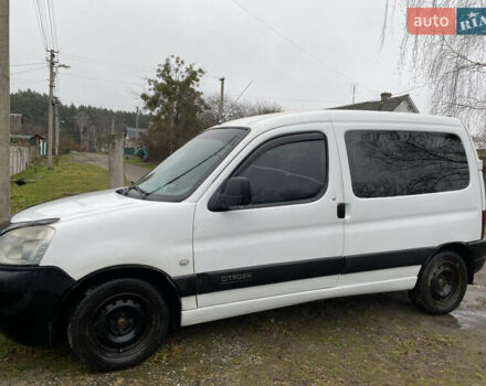 Белый Ситроен Берлинго, объемом двигателя 1.36 л и пробегом 333 тыс. км за 3300 $, фото 2 на Automoto.ua