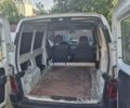 Белый Ситроен Берлинго, объемом двигателя 2 л и пробегом 300 тыс. км за 3900 $, фото 3 на Automoto.ua