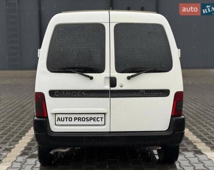 Белый Ситроен Берлинго, объемом двигателя 1.9 л и пробегом 283 тыс. км за 3700 $, фото 4 на Automoto.ua