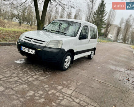 Белый Ситроен Берлинго, объемом двигателя 1.9 л и пробегом 210 тыс. км за 3800 $, фото 1 на Automoto.ua