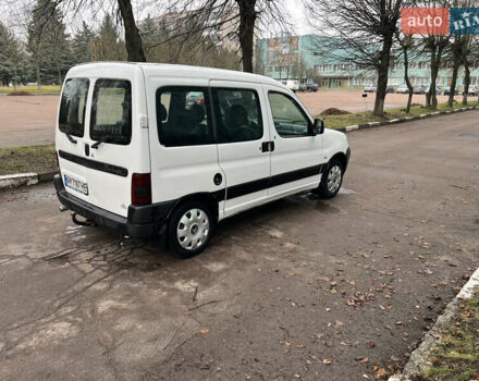 Белый Ситроен Берлинго, объемом двигателя 1.9 л и пробегом 210 тыс. км за 3800 $, фото 4 на Automoto.ua