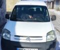 Белый Ситроен Берлинго, объемом двигателя 2 л и пробегом 290 тыс. км за 2700 $, фото 1 на Automoto.ua