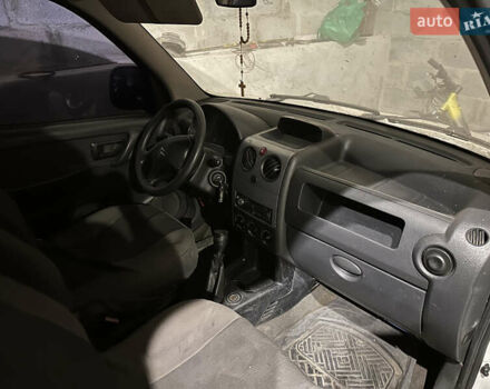 Білий Сітроен Берлінго, об'ємом двигуна 2 л та пробігом 250 тис. км за 1800 $, фото 9 на Automoto.ua