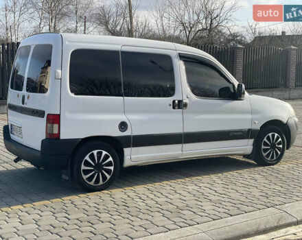 Белый Ситроен Берлинго, объемом двигателя 2 л и пробегом 263 тыс. км за 4400 $, фото 8 на Automoto.ua