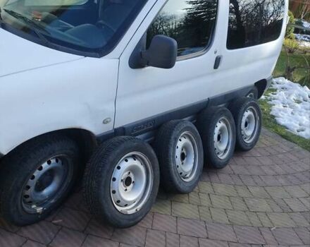 Белый Ситроен Берлинго, объемом двигателя 2 л и пробегом 235 тыс. км за 4100 $, фото 2 на Automoto.ua