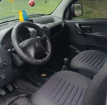 Білий Сітроен Берлінго, об'ємом двигуна 2 л та пробігом 263 тис. км за 3800 $, фото 4 на Automoto.ua