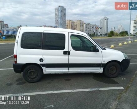 Белый Ситроен Берлинго, объемом двигателя 1.4 л и пробегом 443 тыс. км за 2700 $, фото 1 на Automoto.ua